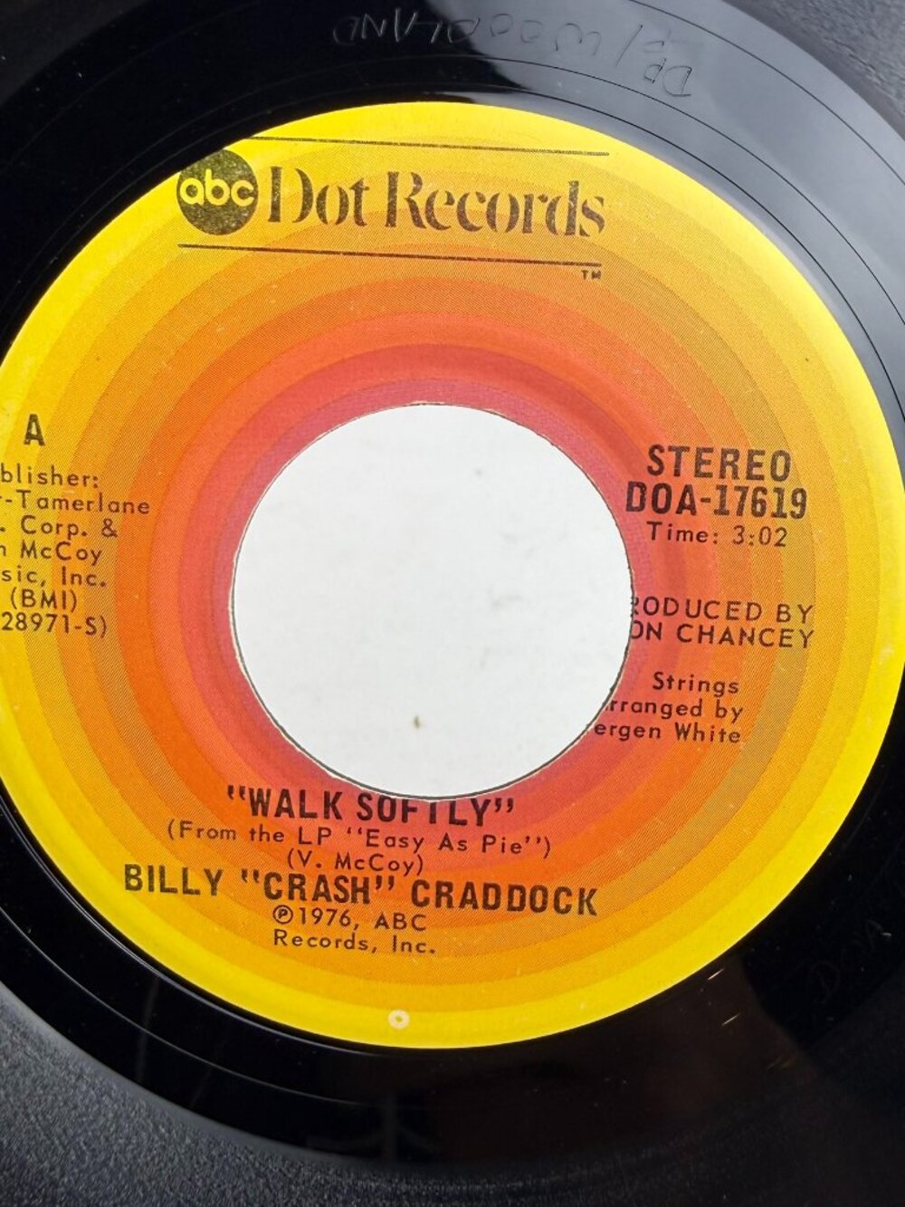 Billy Crash Craddock Walk Softly She's About A Mover 1976 7" Vinyl 45 DOA-17619